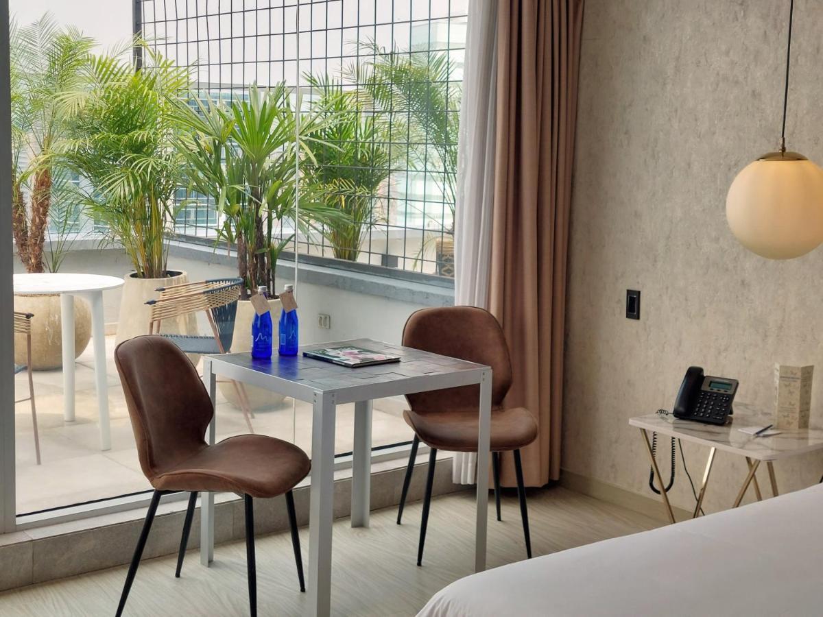 V Grand Hotel, A Member Of Radisson Individuals Medellin Bagian luar foto