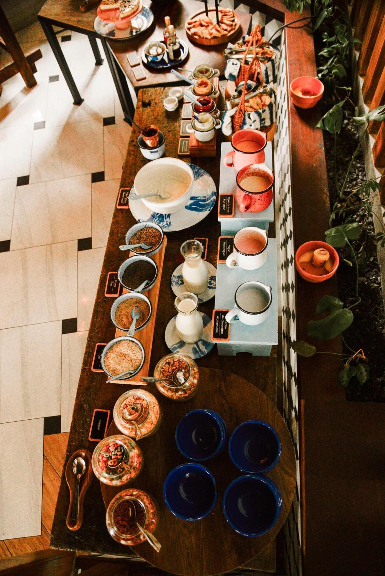 V Grand Hotel, A Member Of Radisson Individuals Medellin Bagian luar foto