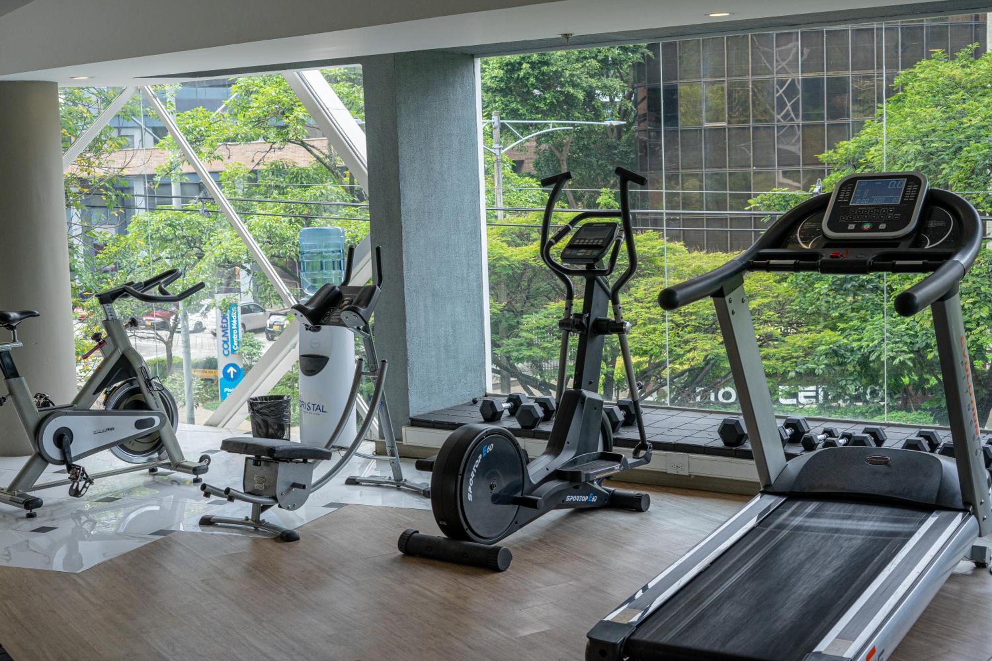 V Grand Hotel, A Member Of Radisson Individuals Medellin Bagian luar foto